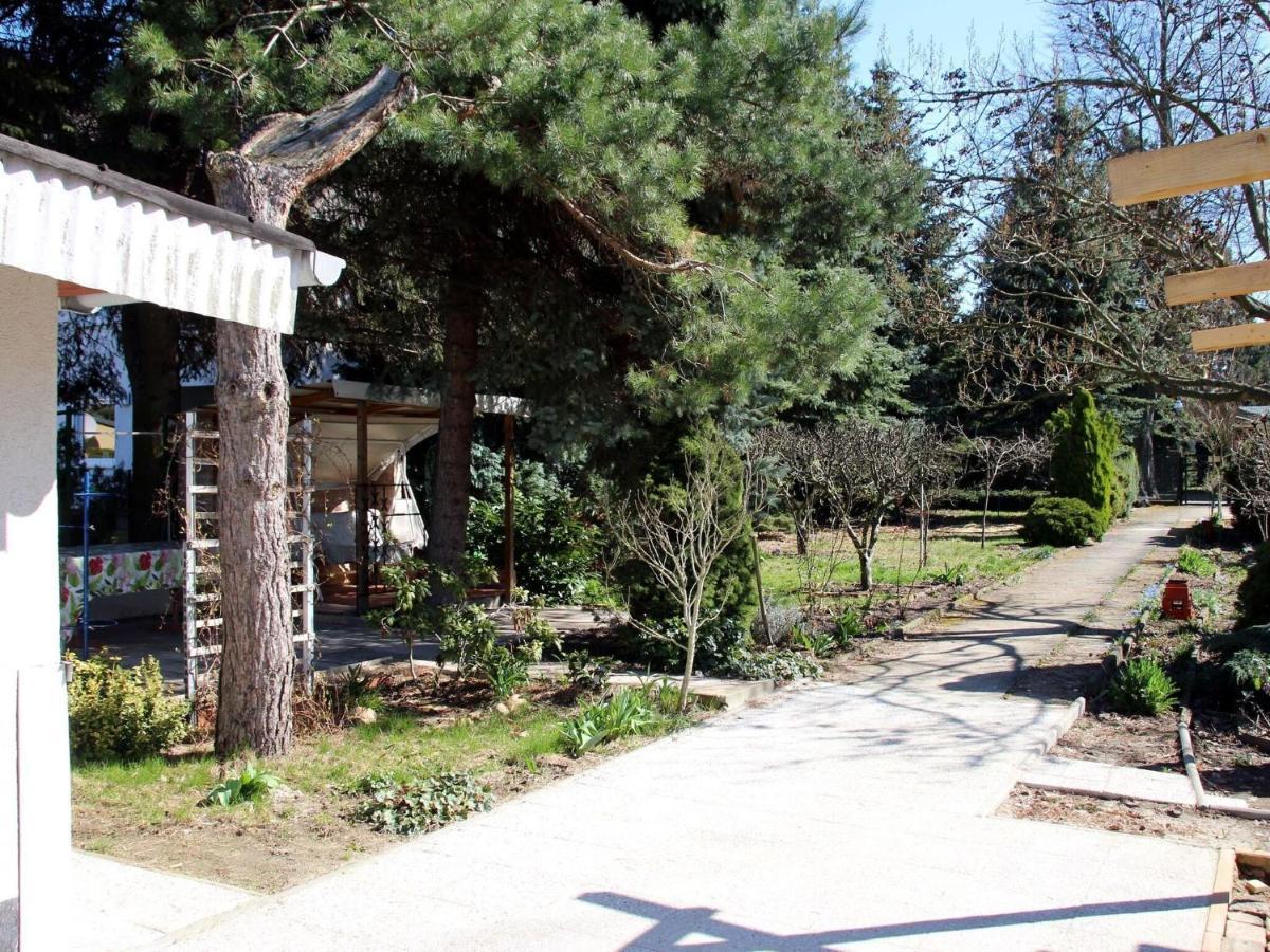 Bungalow Gartenidyll In เบอร์ลิน ภายนอก รูปภาพ